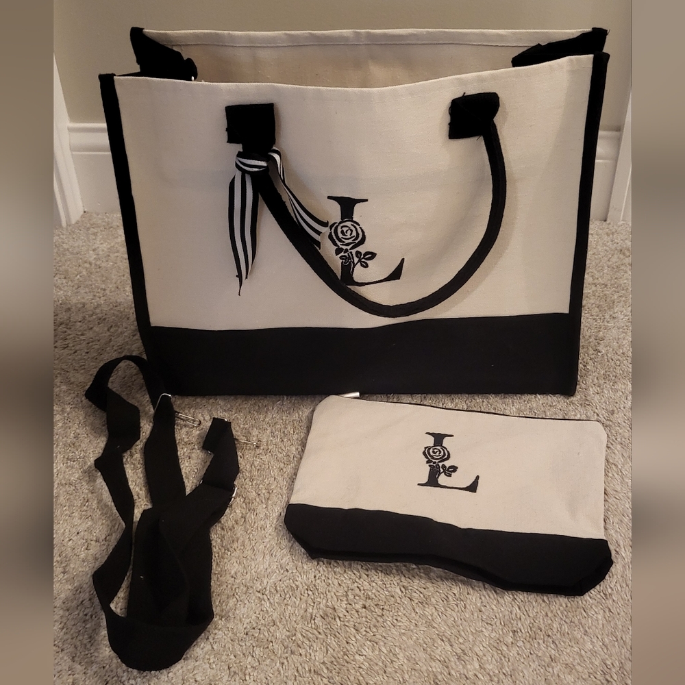 NWOT Initial L Tote